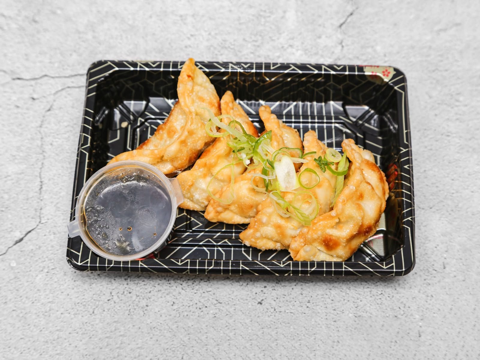 Deep fried gyoza dumplings at Makizu