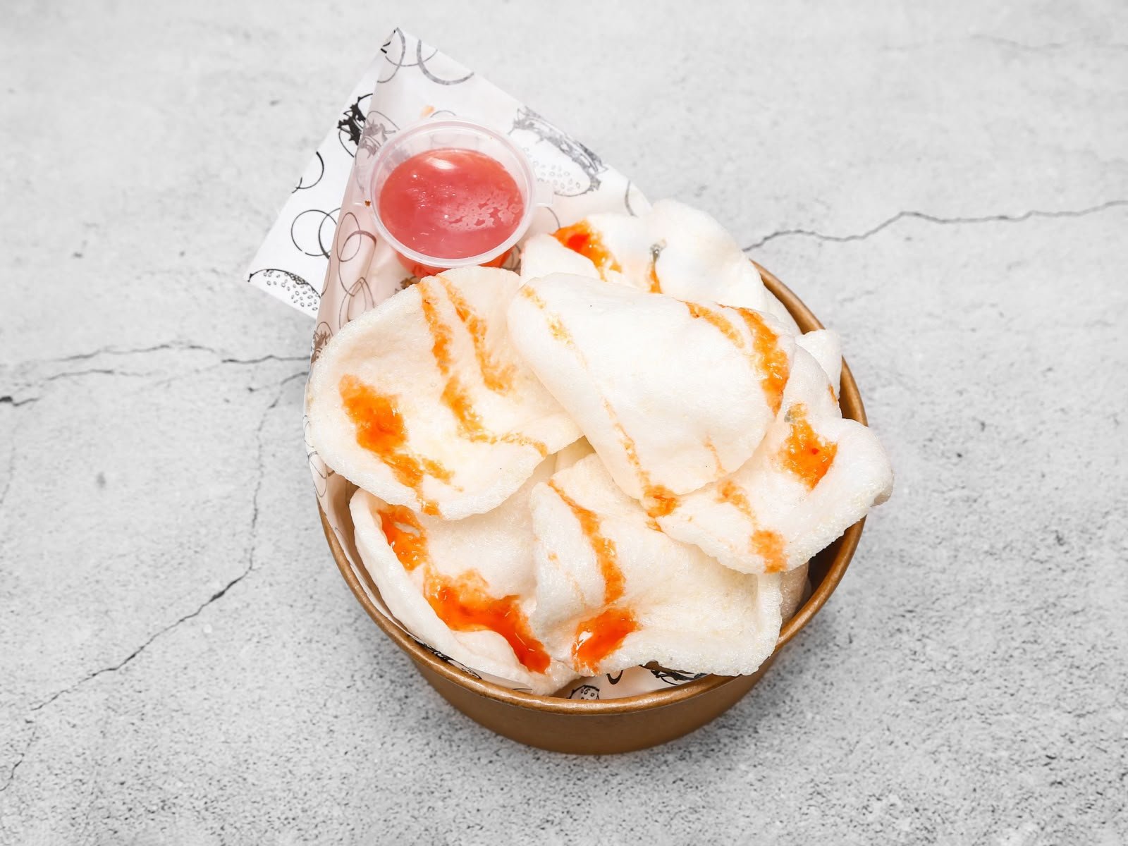 Prawn crackers served at Makizu